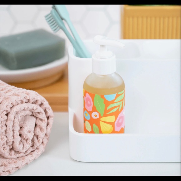 Hydraglow Cleansing Gel - Picture 2 of 2